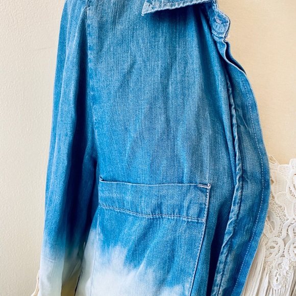 BKE red Blue Off White Dip Dye Button Up Zip Side - Picture 9 of 12